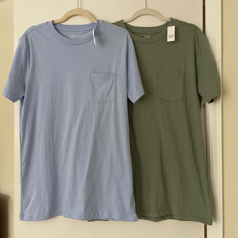 GAP Men's Short Sleeve Tees in Light Blue and Olive